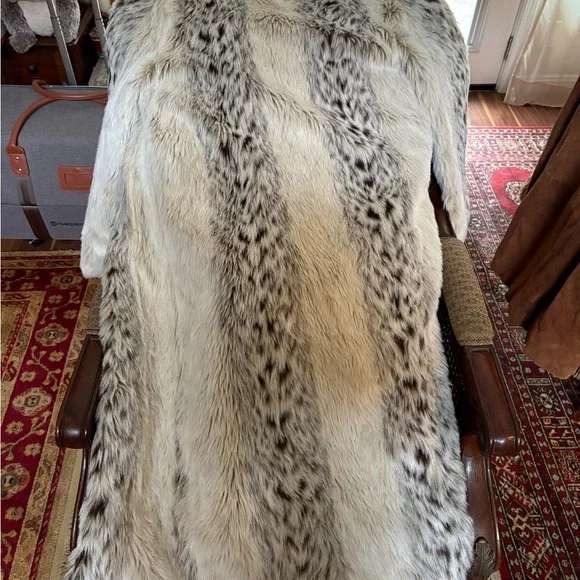 Monterey Fashions Vintage Faux Fur Long Coat 1X Made USA | Statement Winter Coat - Picture 4 of 10